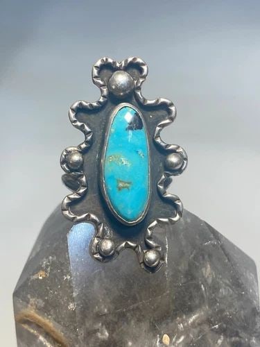 TURQUOISE RING LONG NAVAJO PINKY SOUTHWEST STERLING SILVER WOMEN GIRL: TURQUOISE RING LONG NAVAJO PINKY SOUTHWEST STERLING SILVER WOMEN GIRL Turquoise ring long pinky southwest sterling silver women girl Size 4.75 Between a size 4.75 and a size 5 Weight 2.7g Length. 5/8"