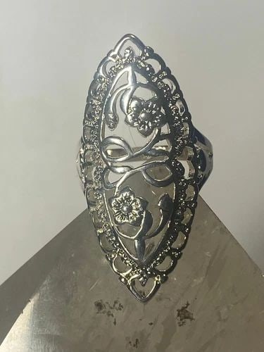 LONG FLORAL RING STERLING SILVER FILIGREE WOMEN GIRLS: LONG FLORAL RING STERLING SILVER FILIGREE WOMEN GIRLS Long Floral ring sterling silver filigree women girls Size 9 Weight 4.5g Length 1 5/8" Width 5/8" Thinest part of band 1/8"