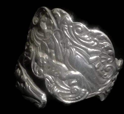VINTAGE ANGEL CUPID EROS VENUS STERLING SILVER SPOON VALENTINE RING SIZE 9 THUMB (1 of 2)