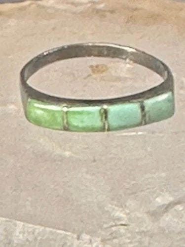 NAVAJO TURQUOISE RING SIZE 5.25 STACKER BAND SOUTHWEST STERLING SILVER WOMEN GIR: NAVAJO TURQUOISE RING SIZE 5.25 STACKER BAND SOUTHWEST STERLING SILVER WOMEN GIR Navajo Turquoise ring size 5.25 stacker band southwest sterling silver women girls Size 5.25 Weight 1.2g Width 1/8" Thi