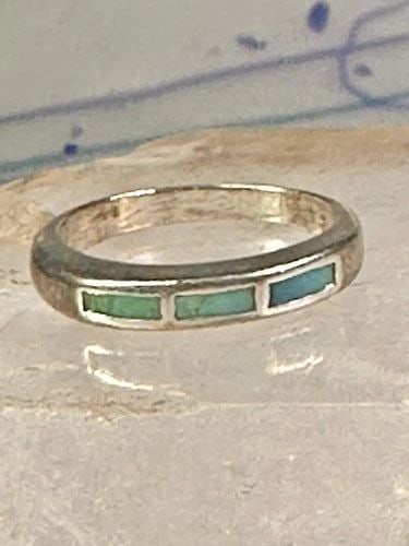 NAVAJO TURQUOISE RING SIZE 7.75 STACKER BAND SOUTHWEST STERLING SILVER WOMEN GIR: NAVAJO TURQUOISE RING SIZE 7.75 STACKER BAND SOUTHWEST STERLING SILVER WOMEN GIR Navajo Turquoise ring size 7.75 stacker band southwest sterling silver women girls Size 7.7 Weight 1.5g Width 3/32" Thi