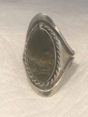 VINTAGE STERLING SILVER SOUTHWEST TRIBAL RING SIZE ADJ 6.5 - 8.5 JASPER AGATE?: VINTAGE STERLING SILVER SOUTHWEST TRIBAL RING SIZE ADJ 6.5 - 8.5 JASPER AGATE? Vintage Sterling Silver Southwest Tribal Ring Agate or Jasper Size Adjustable 6.5 to 8.5 Weight 4g Length 1 1/4" Width 1/