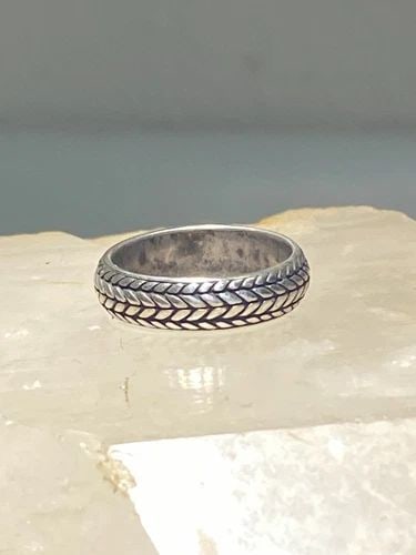 TIRE TREAD SIZE 6.75 RING BIKER BAND STERLING SILVER WOMEN (1 of 2)