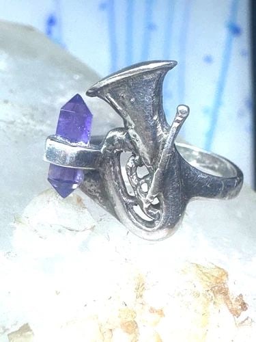 TRUMPET RING AMETHYST HORN MUSICAL INSTRUMENT BAND STERLING SILVER SIZE 7.50 WOM: TRUMPET RING AMETHYST HORN MUSICAL INSTRUMENT BAND STERLING SILVER SIZE 7.50 WOM Trumpet ring amethyst horn musical instrument band sterling silver size 7.50 women girls Size 7.5 Weight 3.4g Length. 1