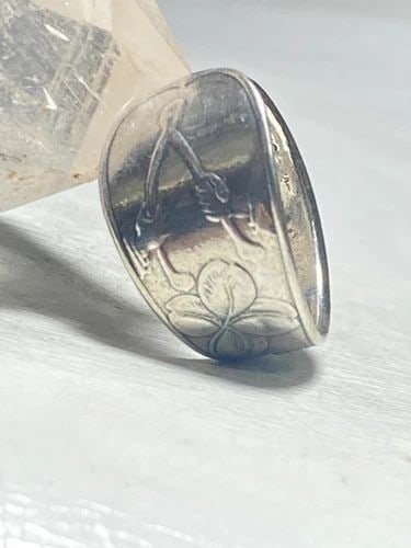WISHBONE RING SPOON BAND 4 LEAF CLOVER GOOD LUCK STERLING SILVER WOMEN: WISHBONE RING SPOON BAND 4 LEAF CLOVER GOOD LUCK STERLING SILVER WOMEN Wishbone Ring spoon 4 Leaf Clover Good Luck band sterling silver women Size 6.50 adjustable Weight 5.2g Widest part of band 1/2" 