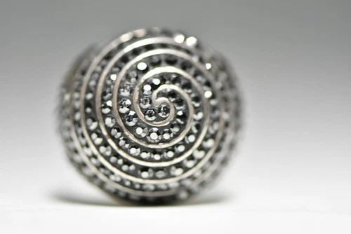 DOME RING ART DECO SPIRAL COCKTAIL BUBBLE BLACK CRYSTALS STERLING SILVER WOMEN: DOME RING ART DECO SPIRAL COCKTAIL BUBBLE BLACK CRYSTALS STERLING SILVER WOMEN Dome ring Art Deco spiral cocktail bubble black crystals sterling silver women Size 8.75 Between a Size 8.75 and Size 9 W