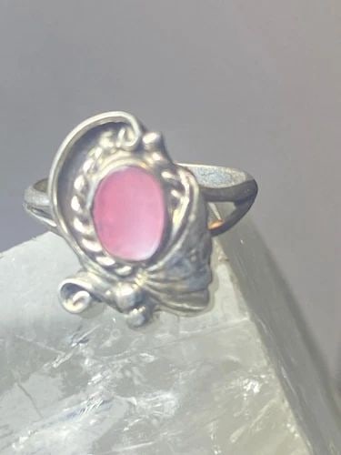 MOTHER OF PEARL RING SOUTHWEST PINKY STERLING SILVER WOMEN GIRL R: MOTHER OF PEARL RING SOUTHWEST PINKY STERLING SILVER WOMEN GIRL R Mother of pearl Ring southwest pinky sterling silver women girl r Size 3/4 Between a size 3/4 and a size 1 Weight 1.1g Length 1/2" Wid