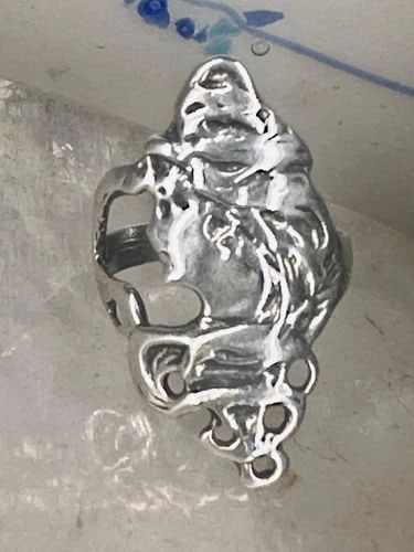FACE RING FIGURATIVE ART DECO BAND SIZE 4 STERLING SILVER WOMEN: FACE RING FIGURATIVE ART DECO BAND SIZE 4 STERLING SILVER WOMEN Face ring figurative art deco band size 4 sterling silver women Size 4 Between a size 4 and a size 4.25 Weight. 3.7g Widest part 1 1/8" 