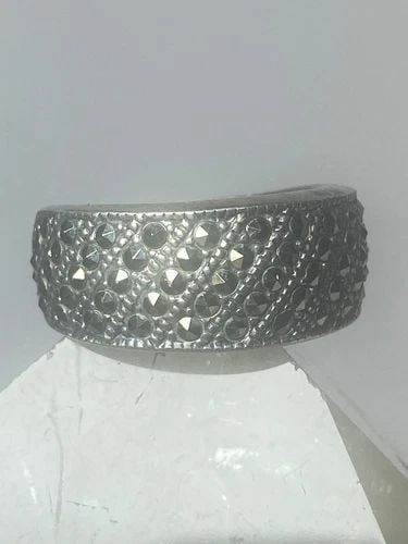 MARCASITE RING JUDITH JACK WIDE BAND STERLING SILVER WOMEN: MARCASITE RING JUDITH JACK WIDE BAND STERLING SILVER WOMEN Marcasite ring Judith Jack wide band sterling silver women Size 6.75 Weight 8g Widest part 3/8" Thinnest part of band 3/16"