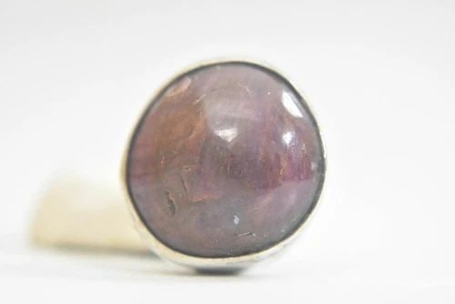 RUBY RING ROUND BULKY STERLING SILVER BOHO WOMEN SIZE 6.75: RUBY RING ROUND BULKY STERLING SILVER BOHO WOMEN SIZE 6.75 Ruby ring round bulky sterling silver boho women AS IS The setting's structurally sound Stone is LOOSE but not going anywhere Natural Flaws R