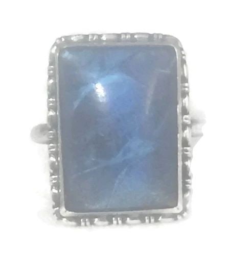 VINTAGE GLASS BLUE STERLING SILVER BOHO RING SIZE 4.5 PINKY GIRLS WOMEN ENGLAND: VINTAGE GLASS BLUE STERLING SILVER BOHO RING SIZE 4.5 PINKY GIRLS WOMEN ENGLAND Vintage Blue Glass Sterling Silver Ring Signed England and Designers Name Size 4.50 Weight 3.5g Length 3/4" Width 1/2" R