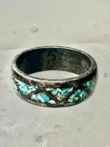 ZUNI RING TURQUOISE CHIPS BAND WEDDING SIZE 7.25 STERLING SILVER WOMEN MEN: ZUNI RING TURQUOISE CHIPS BAND WEDDING SIZE 7.25 STERLING SILVER WOMEN MEN Zuni ring turquoise chips band wedding size 7.25 sterling silver women men If one wants the ring polished just send me a mess