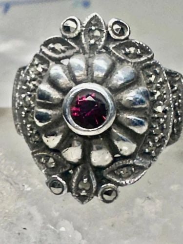 ART DECO RING MARCASITE BAND GARNET SOLID BAND SIZE 4.50 STERLING SILVER WOMEN G: ART DECO RING MARCASITE BAND GARNET SOLID BAND SIZE 4.50 STERLING SILVER WOMEN G Art Deco ring marcasite band garnet Solid band Size 4.50 sterling silver women girls Size 4.50 Weight. 8.5g Length 3/4"