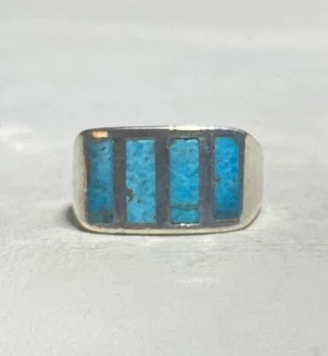 TURQUOISE RING SOUTHWEST PINKY BAND STERLING SILVER GIRLS BOYS WOMEN: TURQUOISE RING SOUTHWEST PINKY BAND STERLING SILVER GIRLS BOYS WOMEN Turquoise ring southwest pinky band sterling silver girls boys women Natural flaws in stone - Stone Secure Size 5 Weight 7.1g Wides