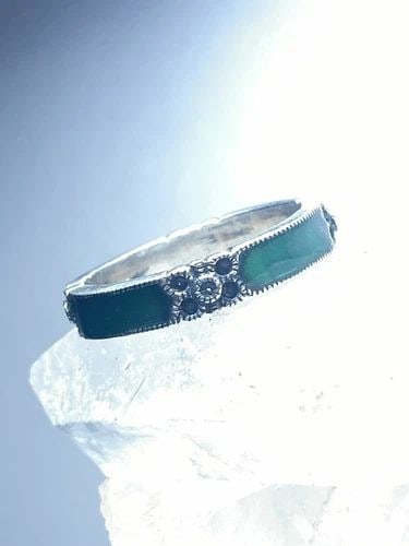JUDITH JACK RING ART DECO MARCASITE GREEN STACKER BAND STERLING SILVER WOMEN: JUDITH JACK RING ART DECO MARCASITE GREEN STACKER BAND STERLING SILVER WOMEN Judith Jack Ring Art Deco Marcasite green stacker Band sterling silver women Size 7.25 Weight 3.1g Band Width 1/8"