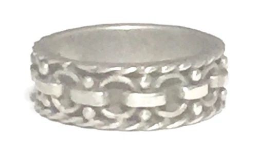 VINTAGE CHAIN BAND STERLING SILVER SOUTHWEST RING BOHO SIZE 4.25 WOMEN BIKER: VINTAGE CHAIN BAND STERLING SILVER SOUTHWEST RING BOHO SIZE 4.25 WOMEN BIKER Vintage Chain Link Design Sterling Silver Southwest Ring or Band Women or Men Between a Size 4.25 and a Size 4.50 Weight 5.