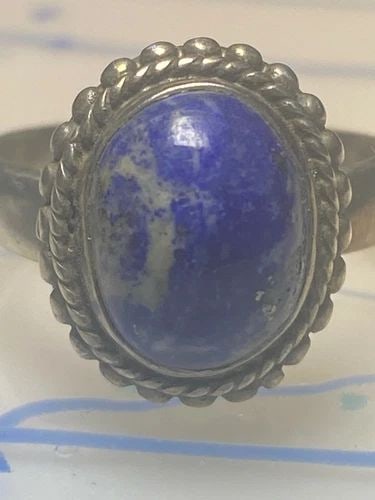 VINTAGE BLUE LAPIS LAZULI OR SODALITE STERLING SILVER SOLITAIRE RING SIZE 8: VINTAGE BLUE LAPIS LAZULI OR SODALITE STERLING SILVER SOLITAIRE RING SIZE 8 Vintage Blue Lapis Lazuli or Sodalite Sterling Silver Solitaire Ring Size 8 Between a Size 8 & Size 8.25 Weight 6g Widest Pa