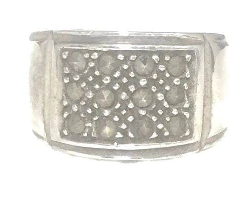 VINTAGE WIDE MARCASITE STERLING SILVER RING BAND BOHO SIZE 6.50: VINTAGE WIDE MARCASITE STERLING SILVER RING BAND BOHO SIZE 6.50 Vintage Marcasite Cigar Wide Band Sterling Silver Ring Size 6.50 Between a Size 6.50 & a Size 6.75 Weight 8.9g Widest Part of Band 1/2"