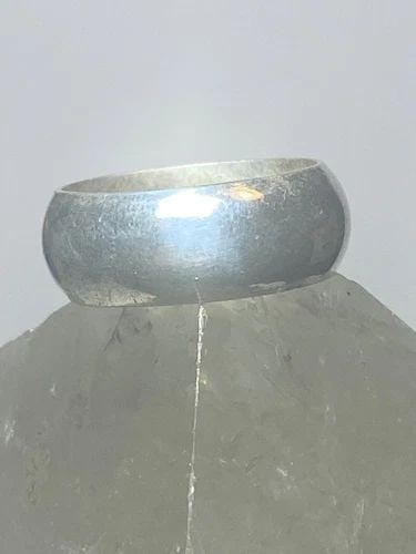 PLAIN RING WIDE WEDDING BAND SIZE 7.75 STERLING SILVER V: PLAIN RING WIDE WEDDING BAND SIZE 7.75 STERLING SILVER V Plain ring wide wedding band size 7.75 sterling silver V I leave the rings unpolished until I sell .. If the buyer wants the ring polished I wi