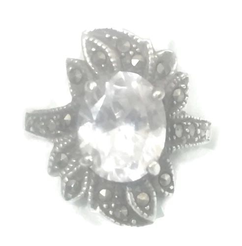 FLOWER MARCASITE RING ART DECO VINTAGE STERLING SILVER SIZE 6.75: FLOWER MARCASITE RING ART DECO VINTAGE STERLING SILVER SIZE 6.75 Flower Marcasite Band or Ring Sterling Silver Ring Size 6.75 Weight 5.1g Widest Part of Ring 3/4" Thinnest Part of Ring 3/32" Rings are