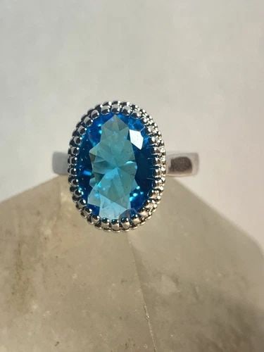 BLUE RING SIZE 7 ART DECO STYLE STERLING SILVER WOMEN GIRLS: BLUE RING SIZE 7 ART DECO STYLE STERLING SILVER WOMEN GIRLS Blue ring art deco style sterling silver women girls Size 7 Weight 4.9g Length. 5/8" Width. 1/2" Thinnest part 1/8"