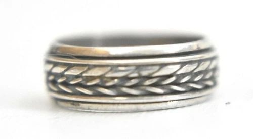SPINNER RING BRAIDED ROPE BAND STERLING SILVER WOMEN BIKER BOYS GIRLS SIZE 5.25: SPINNER RING BRAIDED ROPE BAND STERLING SILVER WOMEN BIKER BOYS GIRLS SIZE 5.25 spinner ring braided rope band sterling silver women biker boys girls This spinner is flatter and less bulky than some s