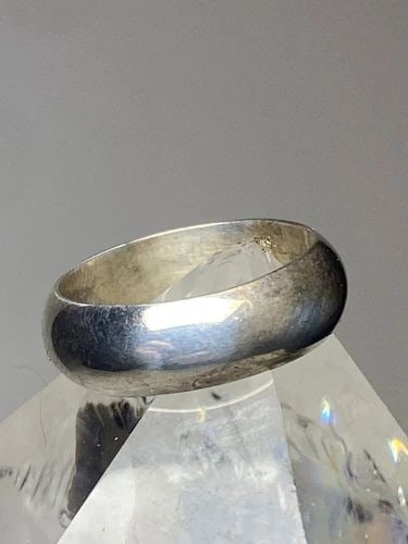 VINTAGE PLAIN RING SIZE 5.75 WEDDING BAND STACKER STERLING SILVER D: VINTAGE PLAIN RING SIZE 5.75 WEDDING BAND STACKER STERLING SILVER D Vintage Plain ring wedding band stacker sterling silver D I leave the rings unpolished until I sell .. If the buyer wants the ring p