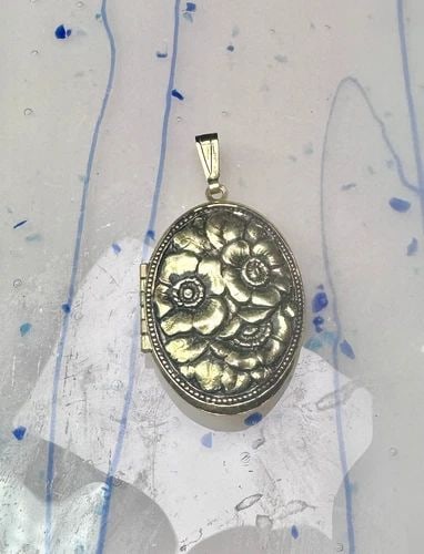 VINTAGE FLORAL LOCKET FLOWERS WOMEN (1 of 2)