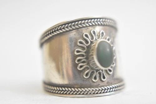 CIGAR BAND SIZE 7.25 GREEN STONE RING STERLING SILVER WOMEN (1 of 2)