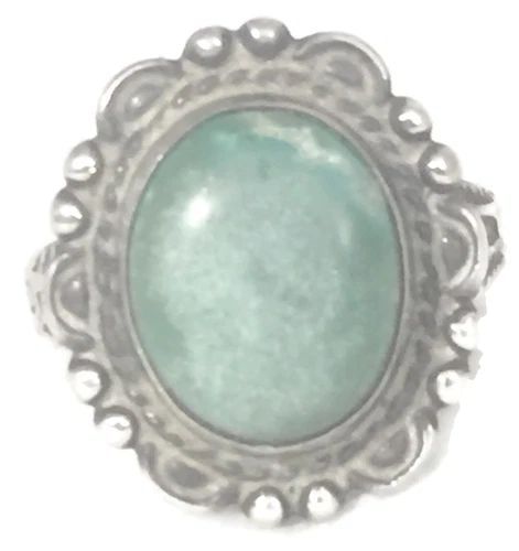 TURQUOISE RING VINTAGE STERLING SILVER SIZE 5.50 SOUTHWEST PINKY GIRLS: TURQUOISE RING VINTAGE STERLING SILVER SIZE 5.50 SOUTHWEST PINKY GIRLS Turquoise Ring Southwest Sterling Silver Size 5.50 Weight 5.5g Widest Part of Band 3/4" Thinnest Part of Band 3/32" Rings are Del