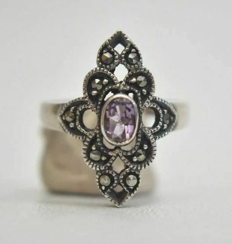 LONG AMETHYST RING MARCASITES STERLING SILVER SIZE 6.50: LONG AMETHYST RING MARCASITES STERLING SILVER SIZE 6.50 Long Amethyst Marcasite Ring Art Deco Sterling Silver Size 6.50 Weight 3.9g Widest Part of Band 7/8" Thinnest Part of Band 3/32"