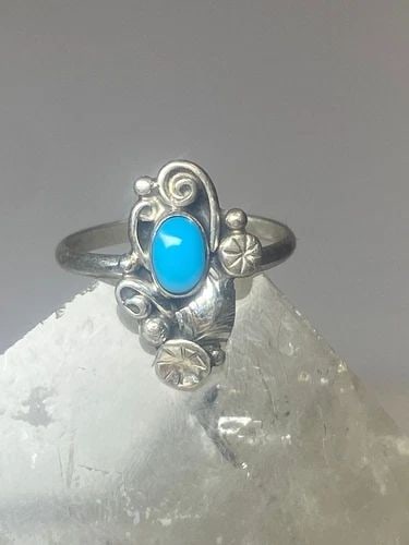 TURQUOISE RING SOUTHWEST PINKY FLORAL LEAVES BLOSSOM BABY CHILDREN WOMEN GIRLS: TURQUOISE RING SOUTHWEST PINKY FLORAL LEAVES BLOSSOM BABY CHILDREN WOMEN GIRLS Turquoise ring southwest pinky floral leaves blossom baby children women girls s Size 3.25 Weight 1.3g Length 1/2" Width 