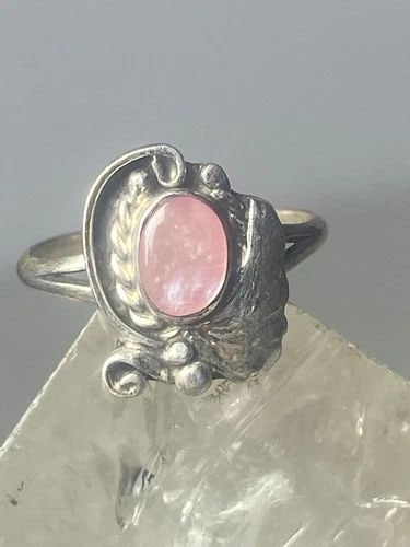 MOTHER OF PEARL RING SOUTHWEST PINKY FLORAL LEAVES BLOSSOM BABY CHILDREN WOMEN G: MOTHER OF PEARL RING SOUTHWEST PINKY FLORAL LEAVES BLOSSOM BABY CHILDREN WOMEN G Mother of Pearl ring southwest pinky floral leaves blossom baby children women girls b Size 1.50 Weight 1.1g Length 1/2