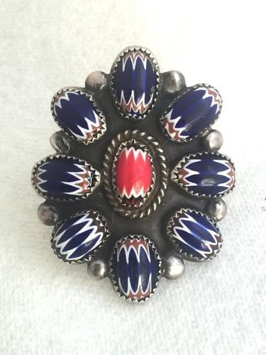 VINTAGE STERLING SILVER NATIVE AMERICAN NAVAJO RING CHEVRON BEAD JB SIZE 10.75: VINTAGE STERLING SILVER NATIVE AMERICAN NAVAJO RING CHEVRON BEAD JB SIZE 10.75 Vintage Sterling Silver Native American Navajo Ring Chevron Beads *****2 Beads are Loose in Setting- Not Falling Out ****