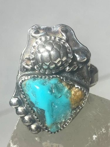 TURTLE RING TURQUOISE TRIBAL SOUTHWEST STERLING SILVER: TURTLE RING TURQUOISE TRIBAL SOUTHWEST STERLING SILVER Turtle ring turquoise tribal southwest sterling silver Size 8 slightly adjustable open end at one of the edges... Weight 16.7g Length. 1. 1/4" Wi