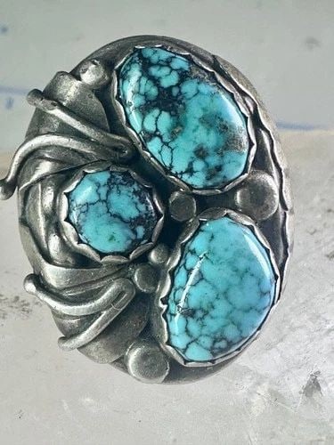 NAVAJO RING TURQUOISE HEAVY BIKER BAND SIZE 11 STERLING SILVER WOMEN MEN: NAVAJO RING TURQUOISE HEAVY BIKER BAND SIZE 11 STERLING SILVER WOMEN MEN Navajo ring Turquoise Heavy Biker band size 11 sterling silver women men Size 11 Weight 23.3g Length 1 1/8" Width 3/4" Thinnest