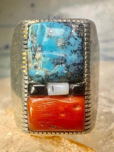 NAVAJO RING COBBLESTONE TURQUOISE CORAL MOP ONYX SIZE 10 STERLING SILVER MEN WOM: NAVAJO RING COBBLESTONE TURQUOISE CORAL MOP ONYX SIZE 10 STERLING SILVER MEN WOM Navajo ring cobblestone turquoise coral MOP onyx size 10 sterling silver men women Size 10 Weight 24.8g Length. 1" Widt