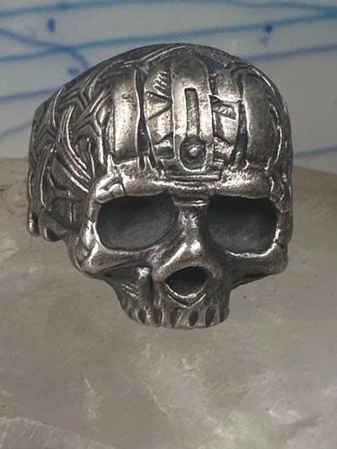 SKULL RING MEMENTO MORI 800 SILVER SIZE 10.50 WOMEN MEN BIKER: SKULL RING MEMENTO MORI 800 SILVER SIZE 10.50 WOMEN MEN BIKER Skull ring memento mori 800 silver size 10.50 women men biker Size 10.50 Weight 20.8g Width. 7/8" Thinnest part of band 1/4"