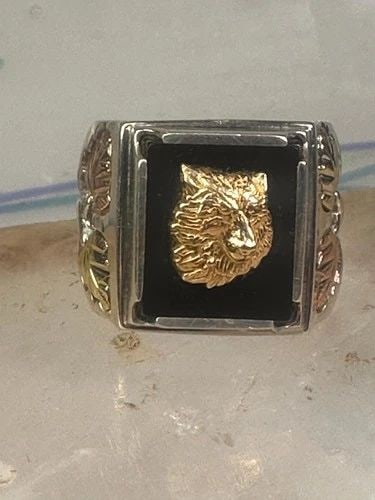 BLACK HILLS GOLD RING WOLF LEAVES SIZE 10 STERLING SILVER WOMEN MEN: BLACK HILLS GOLD RING WOLF LEAVES SIZE 10 STERLING SILVER WOMEN MEN Black Hills Gold Ring wolf leaves size 10 sterling silver women men Size 10 Weight. 8.6g Length 5/8" Width. 1/2" Thinnest part of ba