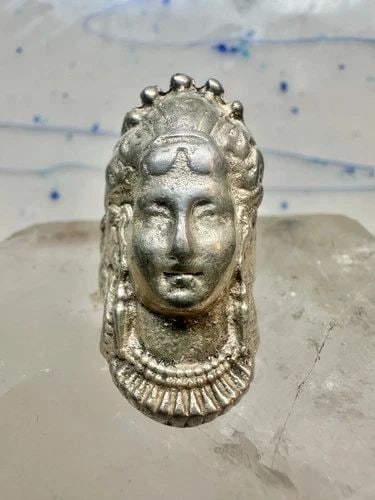 VINTAGE LADY FACE RING SIZE 6.25 STERLING SILVER WOMEN: Vintage lady face ring size 6.25 sterling silver women Size 6.25 Weight. 12.7g Length 1. 1/2" Width. 5/8" Thinnest part of band 5/32