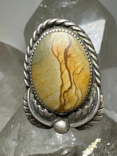 LONG NAVAJO RING LANDSCAPE PICTURE JASPER SIZE 5 STERLING SILVER WOMEN: LONG NAVAJO RING LANDSCAPE PICTURE JASPER SIZE 5 STERLING SILVER WOMEN Long Navajo ring landscape picture jasper size 5 sterling silver women Size 5 Weight. 17g Length 1. 3/8" Width 7/8" Thinnest pat 