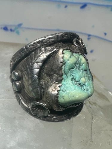 NAVAJO RING TURQUOISE CIGAR BAND FLOWERS LEAVES SIZE 9.25 STERLING SILVER WOMEN: NAVAJO RING TURQUOISE CIGAR BAND FLOWERS LEAVES SIZE 9.25 STERLING SILVER WOMEN Navajo ring turquoise cigar band flowers leaves size 9.25 sterling silver women men Size 9.25 Weight 16.4g Width 1" Band