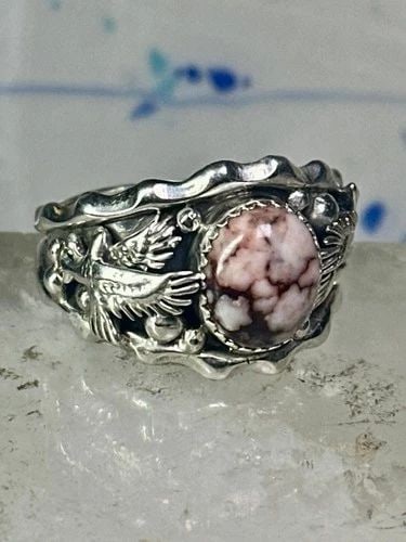 NAVAJO EAGLE RING WILD HORSE TURQUOISE SIZE 14.50 STERLING SILVER MEN SIGNED RB: NAVAJO EAGLE RING WILD HORSE TURQUOISE SIZE 14.50 STERLING SILVER MEN SIGNED RB Navajo Eagle ring Wild Horse turquoise size 14.50 sterling silver men signed RB Size 14.50 Weight 10.7g Width. 5/8" Thin