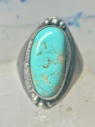 NAVAJO TURQUOISE RING SIZE 11 HEAVY OLD STERLING SILVER WOMEN MEN: NAVAJO TURQUOISE RING SIZE 11 HEAVY OLD STERLING SILVER WOMEN MEN Navajo Turquoise ring size 11 heavy old sterling silver women men Size 11 Weight 24.2g Length 1. 1/4" Width 3/8" Band in Back 5/32"