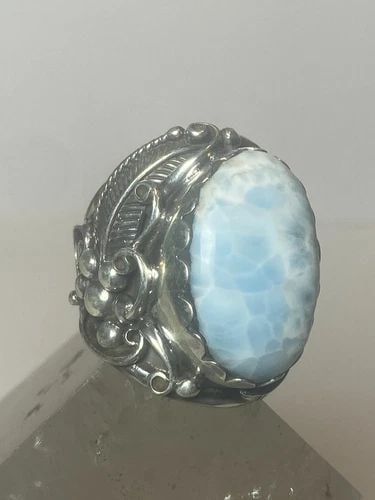 LARIMAR RING BIG SOUTHWEST STERLING SILVER WOMEN MEN: LARIMAR RING BIG SOUTHWEST STERLING SILVER WOMEN MEN Larimar Ring big southwest sterling silver women men Size 11.75 Weight 27.2g Length. 1 3/8" Width. 3/4" Thinnest part 3/16"