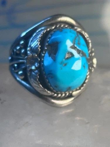 NAVAJO RING TURQUOISE STERLING SILVER BAND SIZE 12.25 GIRLS WOMEN: NAVAJO RING TURQUOISE STERLING SILVER BAND SIZE 12.25 GIRLS WOMEN Navajo ring turquoise sterling silver band size 12.25 girls women Size 12.25 Weight 16g Length. 1. 1/8" Width 1/2" Thinnest part of ba
