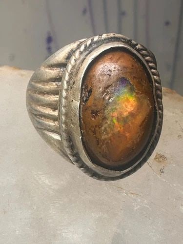 VINTAGE RING BOULDER OPAL MEXICO RICHARD GUAD BAND SIZE 8 STERLING SILVER WOMEN: VINTAGE RING BOULDER OPAL MEXICO RICHARD GUAD BAND SIZE 8 STERLING SILVER WOMEN Vintage ring boulder opal Mexico Richard Guad band size 8 sterling silver women AS IS - stone secure but slightly loose 