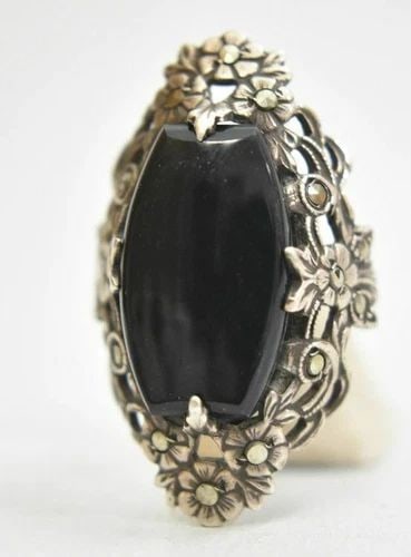 LONG ONYX RING ART DECO MARCASITES FLORAL STERLING SILVER WOMEN SIZE 4.25: LONG ONYX RING ART DECO MARCASITES FLORAL STERLING SILVER WOMEN SIZE 4.25 Long onyx ring Art Deco Marcasites floral design sterling silver women **AS IS**Loose stone & Bent Band Not structural Size 4.