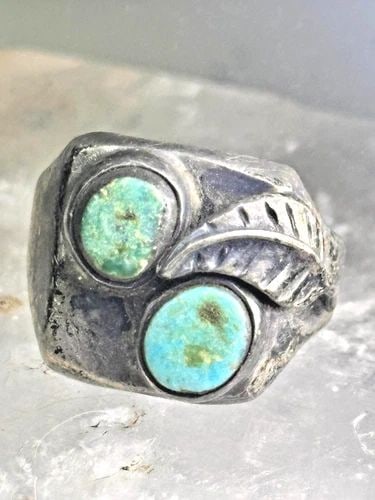 NAVAJO RING TURQUOISE BAND LEAF VINTAGE STERLING SILVER SIZE 10.25 WOMEN MEN: NAVAJO RING TURQUOISE BAND LEAF VINTAGE STERLING SILVER SIZE 10.25 WOMEN MEN Navajo ring turquoise band leaf vintage sterling silver size 10.25 women men Size 10.25 Between a size 10.25 ad a size 10.5