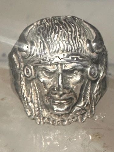 BUFFALO HEADDRESS RING SOUTHWEST CHIEF SIZE 10.2 STERLING SILVER MEN WOMEN: BUFFALO HEADDRESS RING SOUTHWEST CHIEF SIZE 10.2 STERLING SILVER MEN WOMEN Buffalo headdress ring southwest chief size 10.25 sterling silver men Size 10.25 Between a size 10.25 and a size 11 Depending